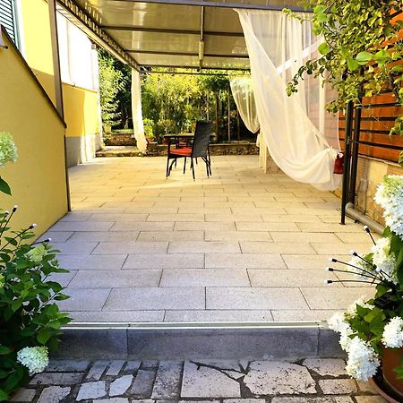 Apartments And Rooms Villa Dea Adults Only Ровин Екстериор снимка