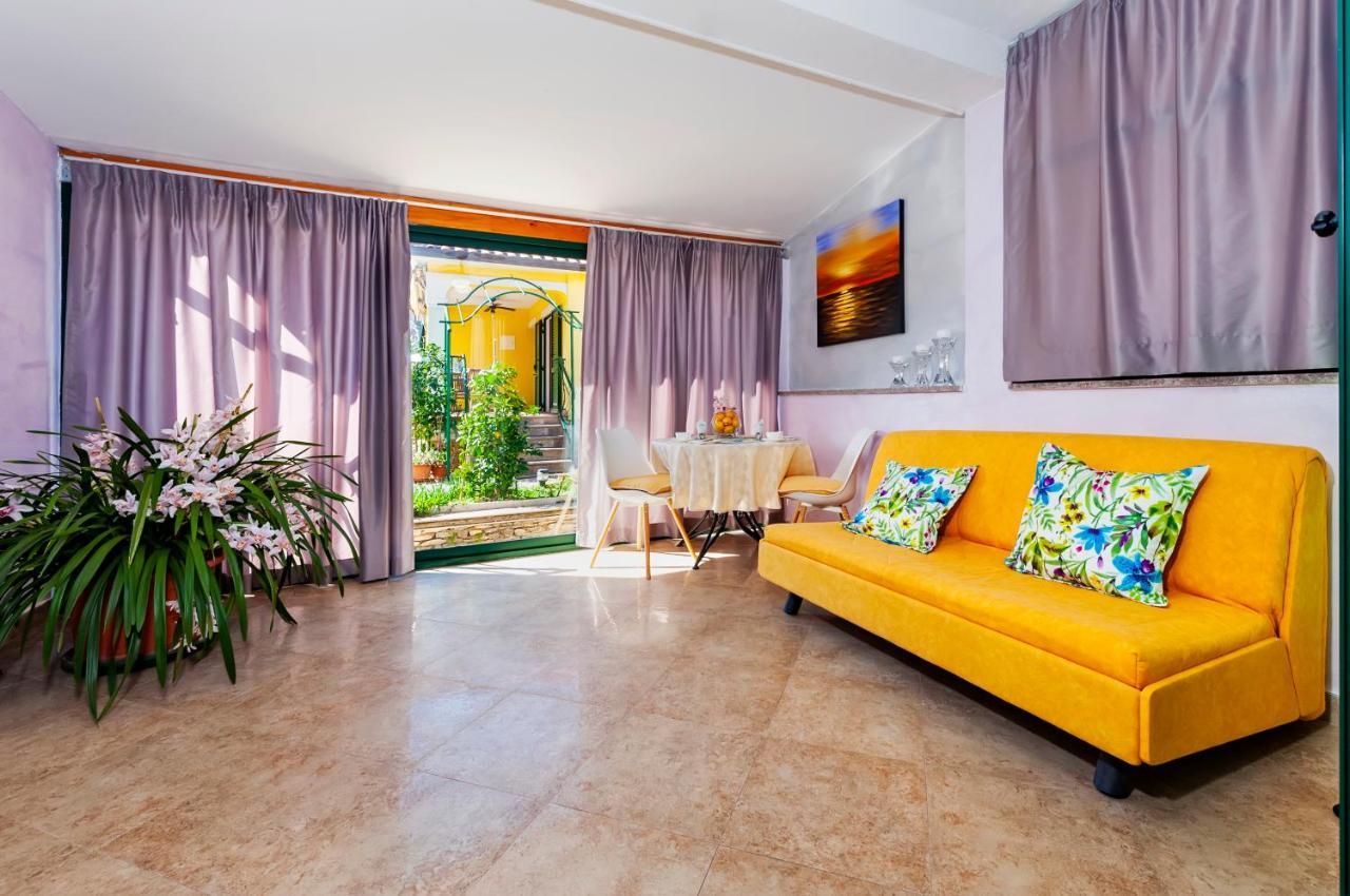 Apartments And Rooms Villa Dea Adults Only Ровин Екстериор снимка