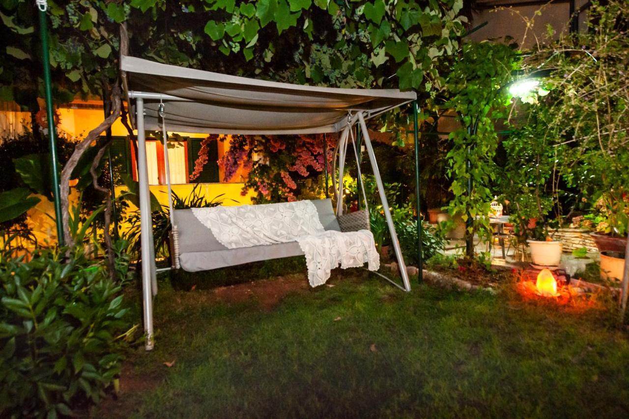 Apartments And Rooms Villa Dea Adults Only Ровин Екстериор снимка