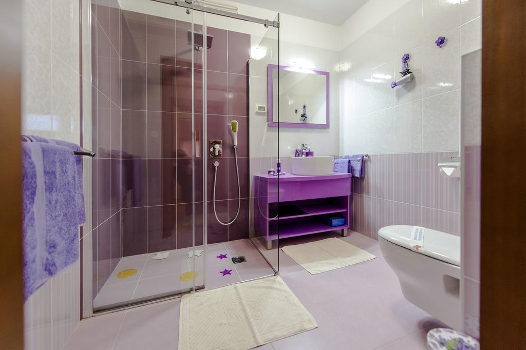 Apartments And Rooms Villa Dea Adults Only Ровин Екстериор снимка