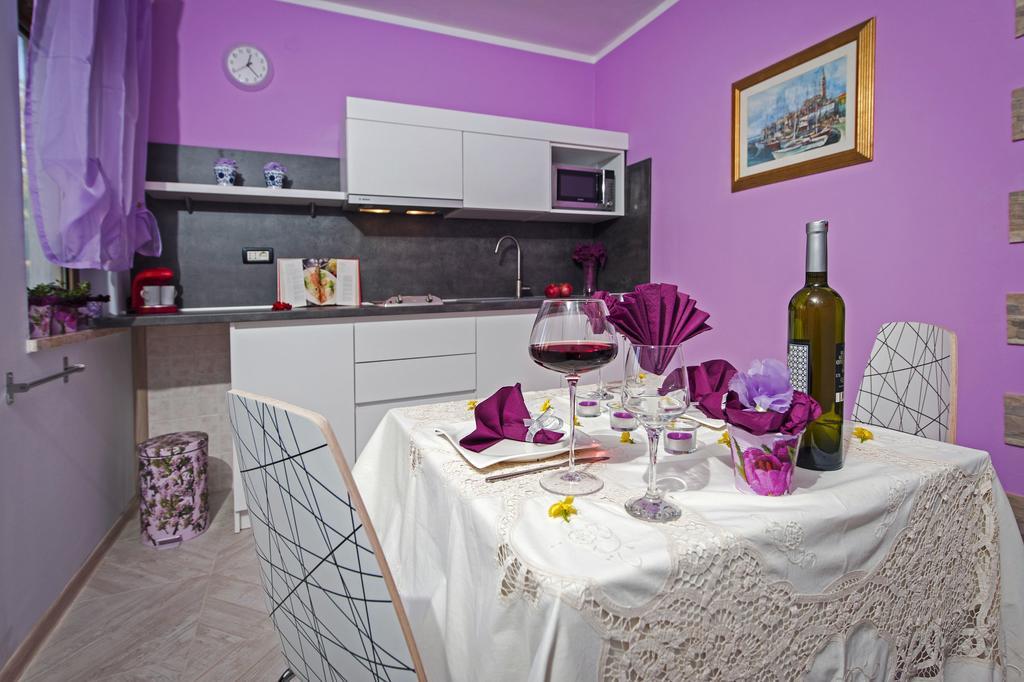 Apartments And Rooms Villa Dea Adults Only Ровин Екстериор снимка