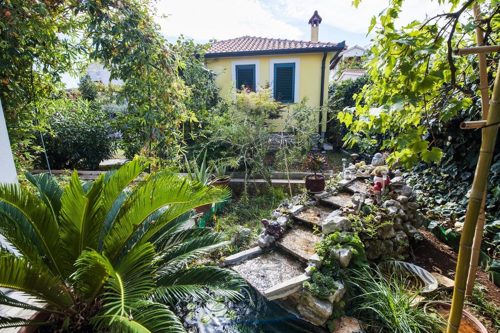 Apartments And Rooms Villa Dea Adults Only Ровин Екстериор снимка