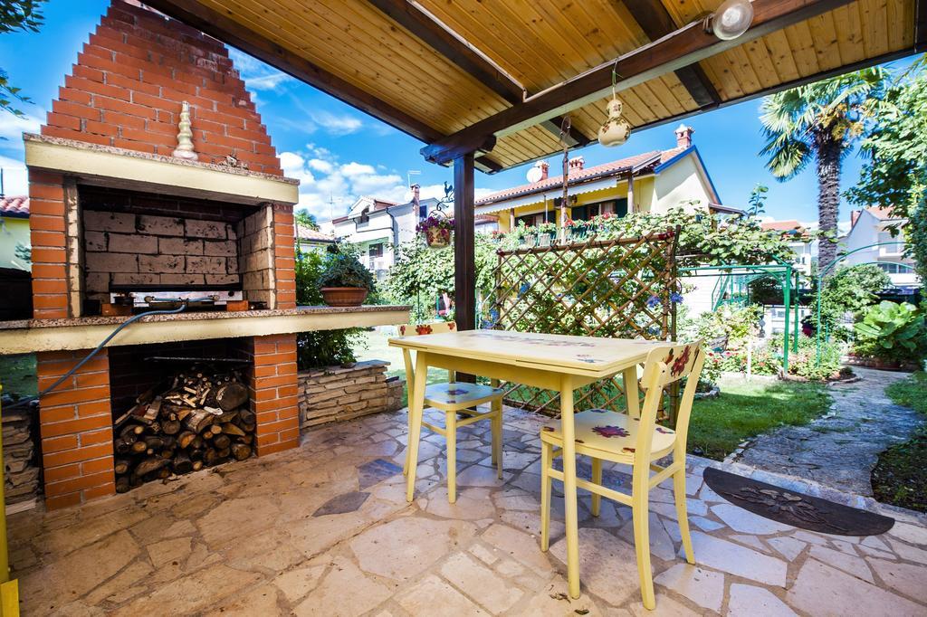 Apartments And Rooms Villa Dea Adults Only Ровин Екстериор снимка